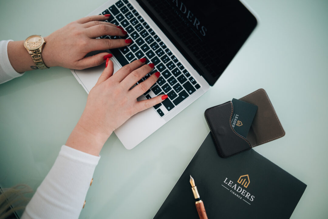 Kenjistudio - Lifestyle služby či místa - finance - finanční poradenství