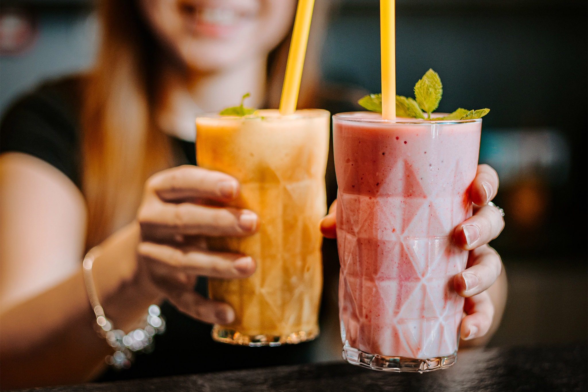 aftermovie z eventu, natáčení událostí, video z firemní akce, speaker mluvící před skupinou lidí